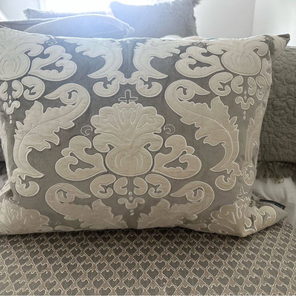 Lili Alessandra Silver and Ivory accent Pillow. Includes feather/Down insert